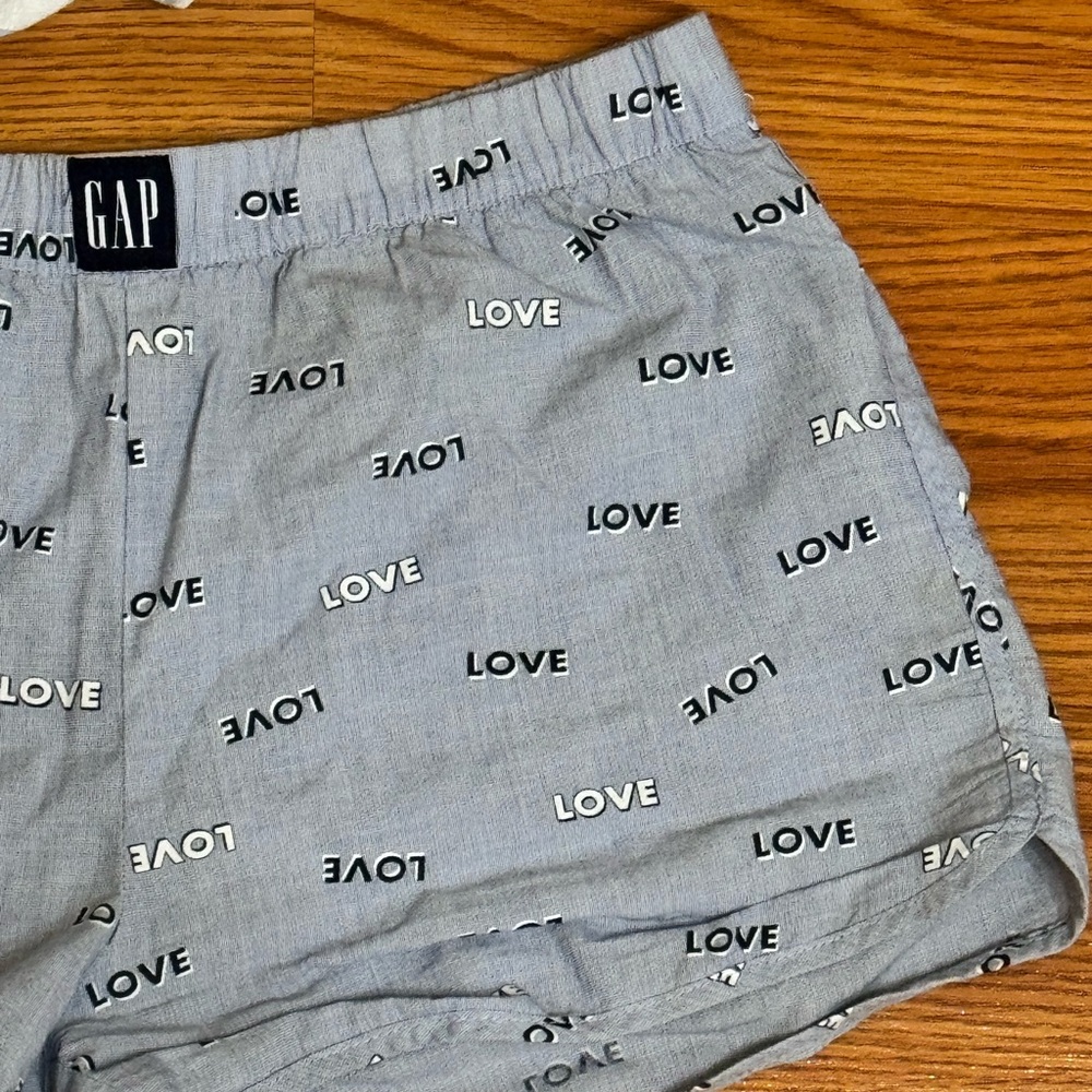 ⚠️2 GAP Gray and White Striped Shorts Set⚠️ - Picture 2 of 3